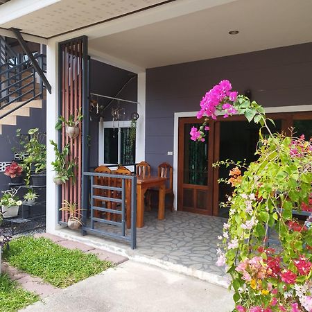 Ferienwohnung Palm Garden House Ko Lanta Exterior foto